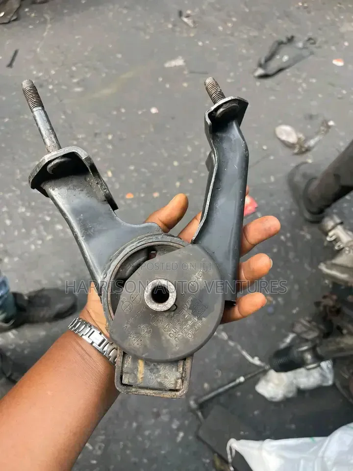 Toyota Corolla 2005-2007 Engine Seat