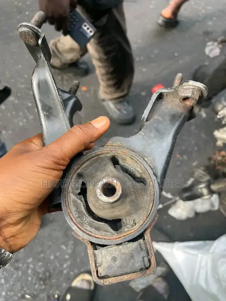 Toyota Corolla 2005-2007 Engine Seat