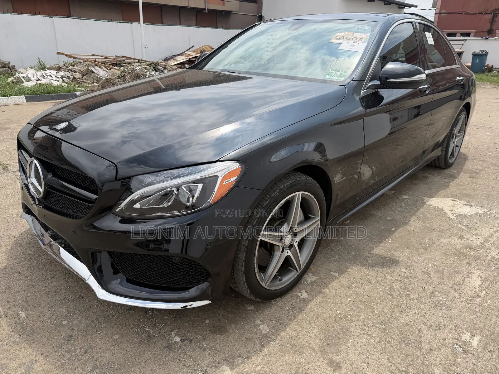 Mercedes-Benz C300 Luxury 4dr AWD 4Matic Sedan (2.0L 4cyl 7A) 2015
