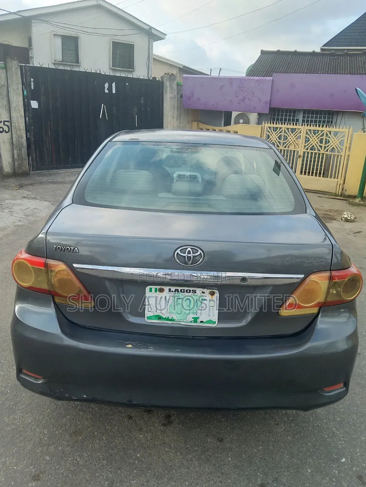 Toyota Corolla LE 4dr Sedan (1.8L 4cyl 4A) 2010 Gray