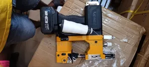Bag Closer Machine