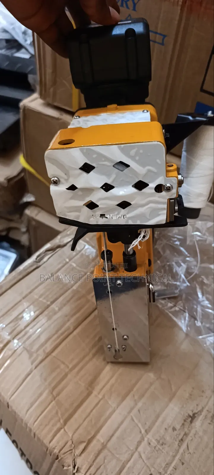 Bag Closer Machine