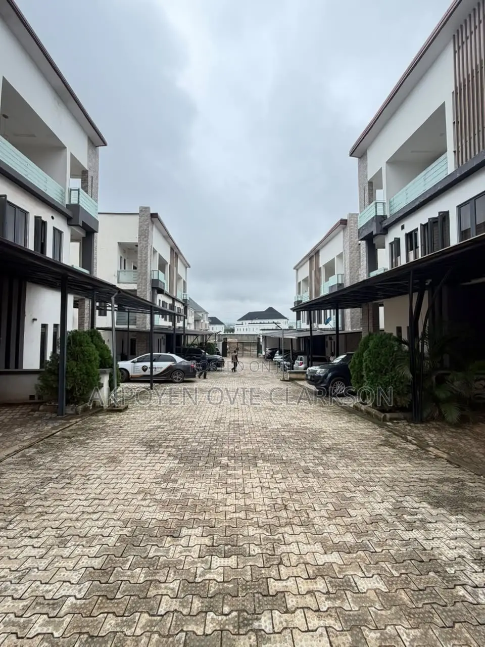 6bdrm Duplex in Guzape District for rent