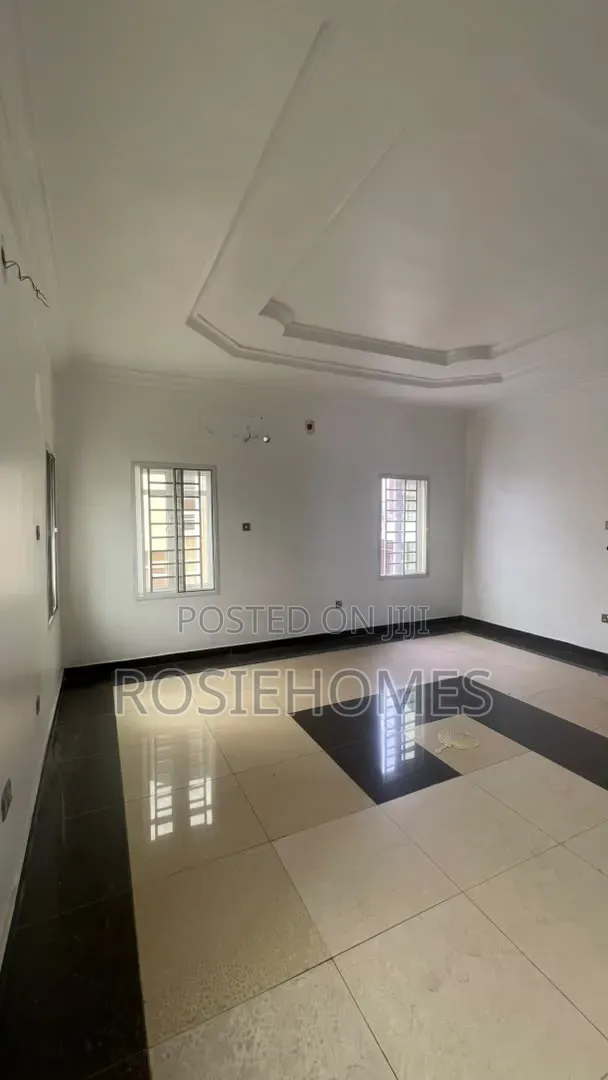 5bdrm Duplex in Western Estate, Lekki Phase 1 for rent