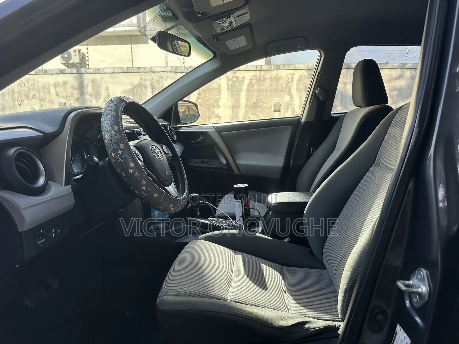 Toyota RAV4 LE 4dr SUV AWD (2.5L 4cyl 6A) 2015 Gray