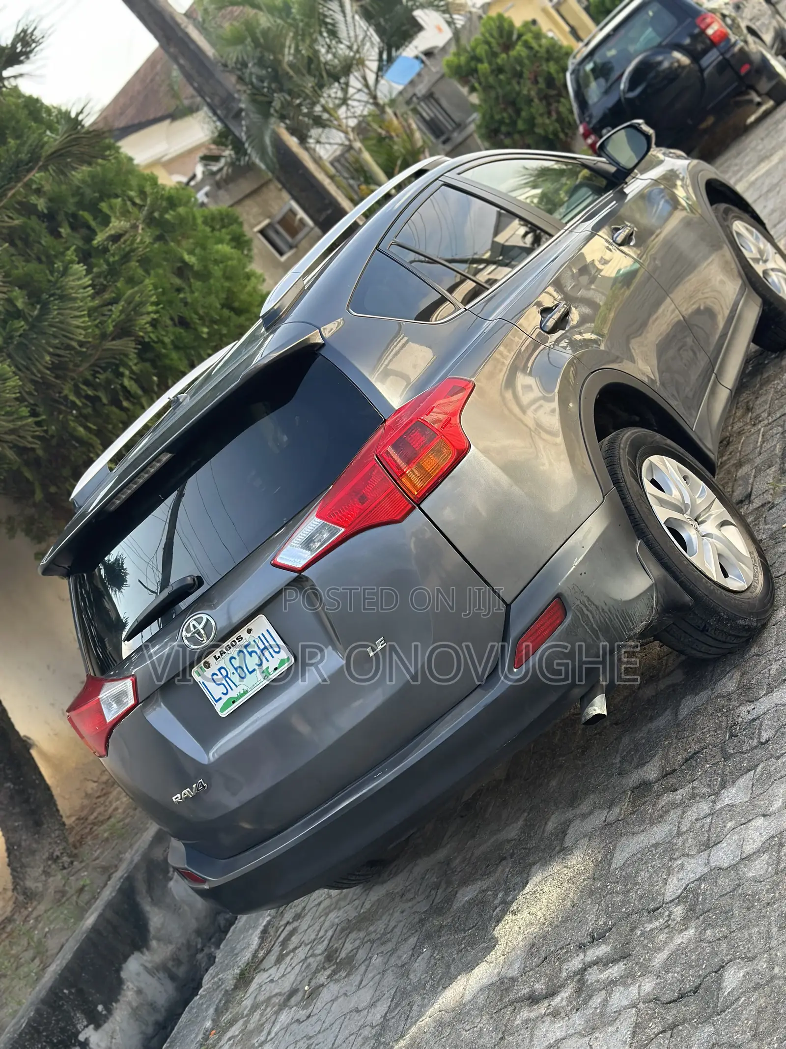 Toyota RAV4 LE 4dr SUV AWD (2.5L 4cyl 6A) 2015 Gray