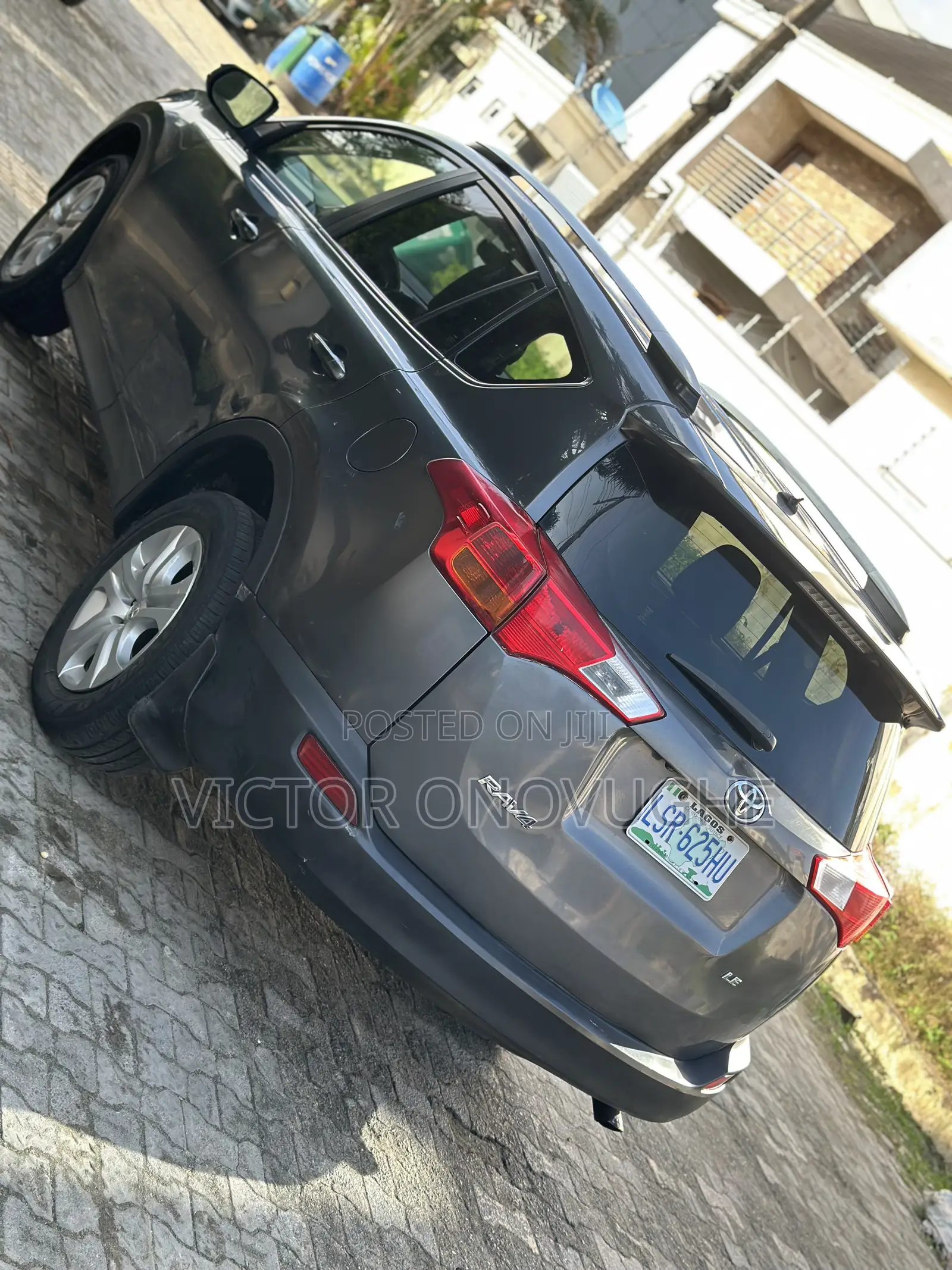 Toyota RAV4 LE 4dr SUV AWD (2.5L 4cyl 6A) 2015 Gray