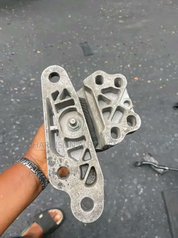 Ford Explorer Engine Seat