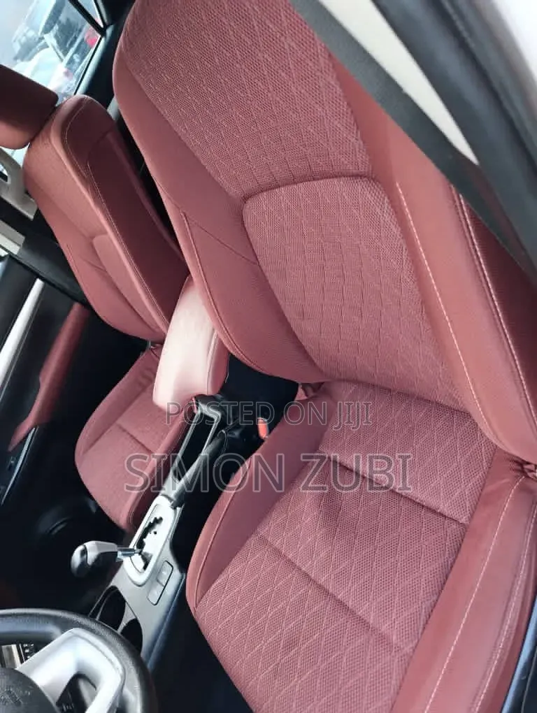 Toyota Hilux 2022 White