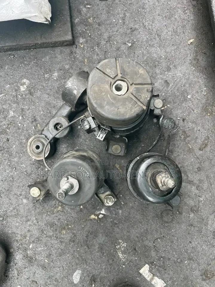 Lexus Es350 Es330 Engine Seat Mount