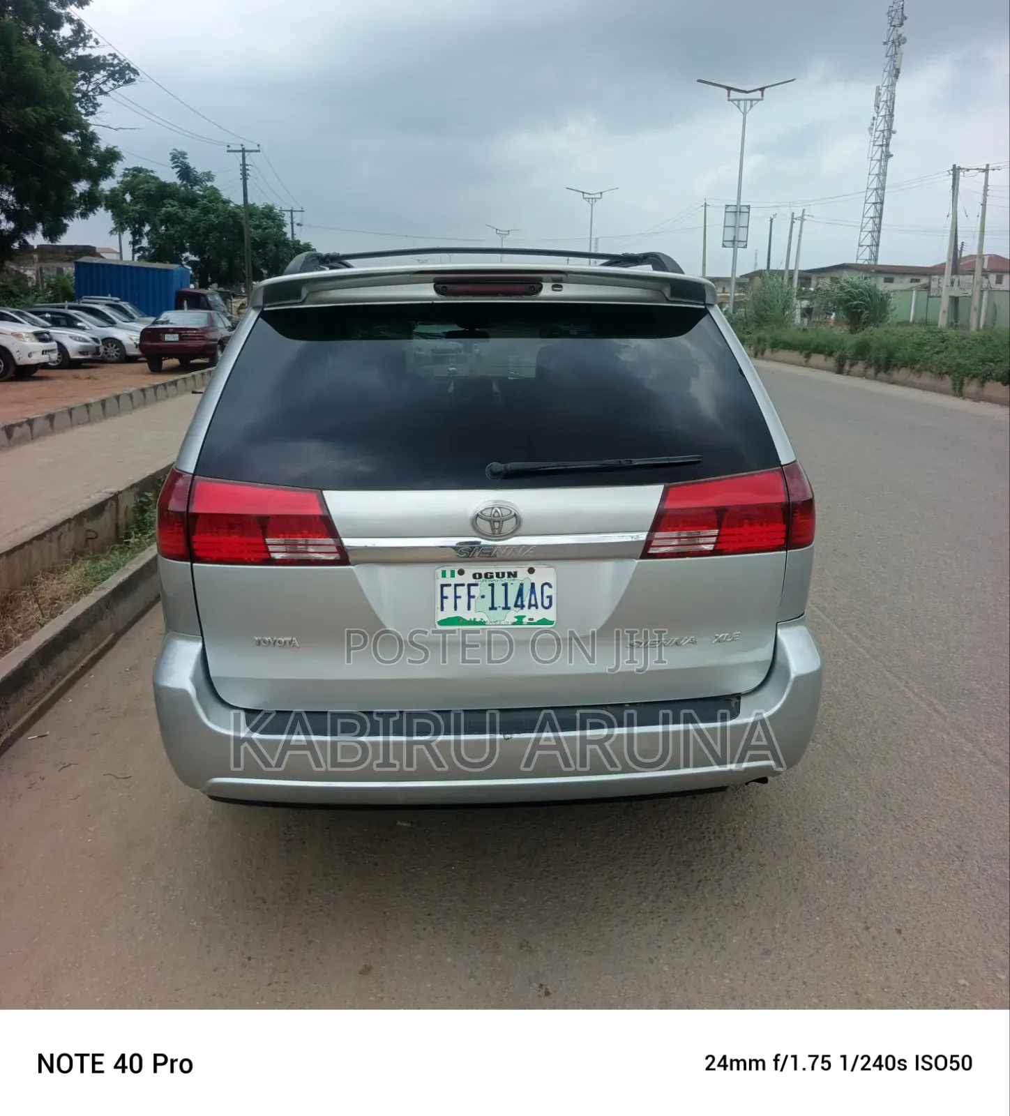 Toyota Sienna 2004 Silver