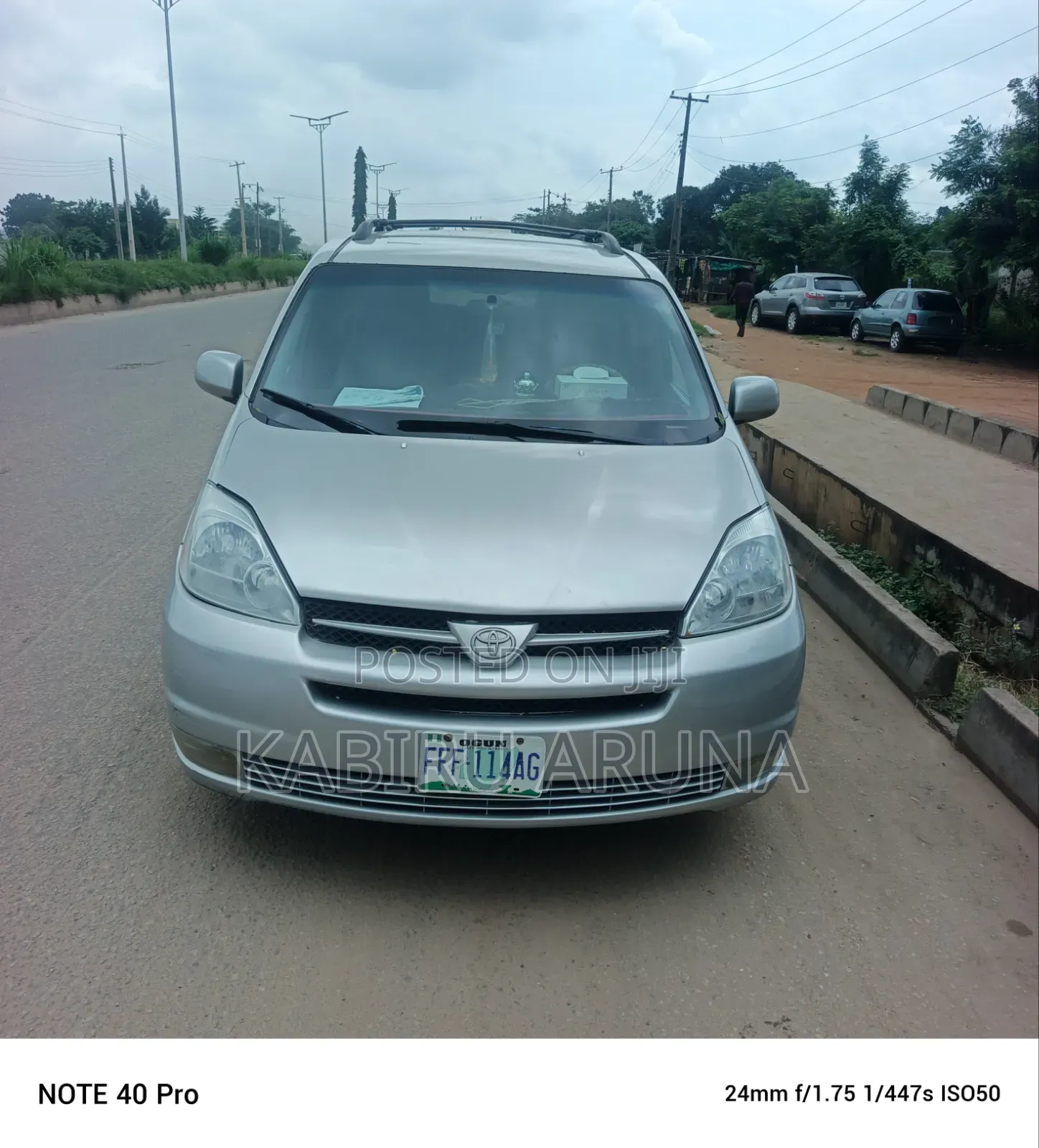 Toyota Sienna 2004 Silver