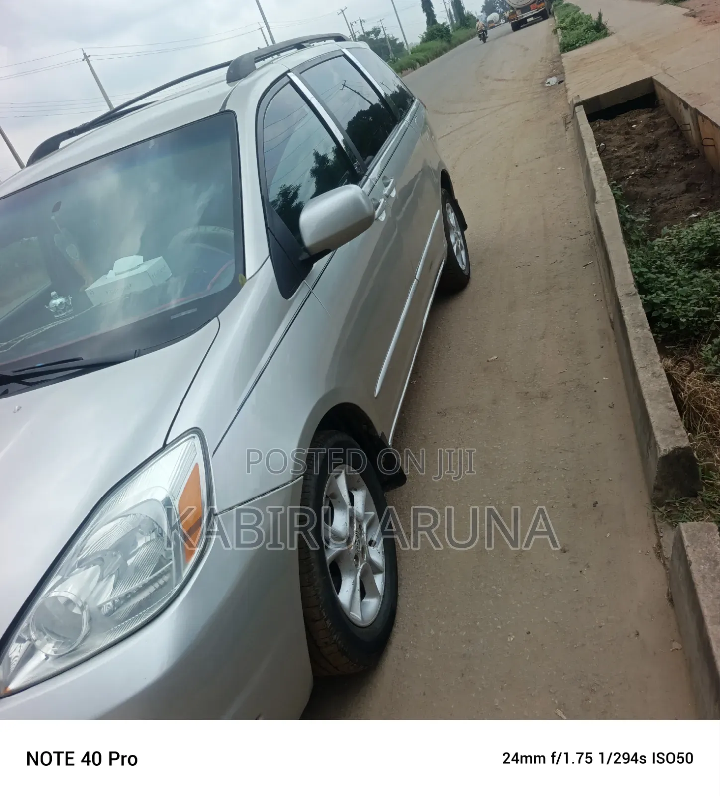 Toyota Sienna 2004 Silver