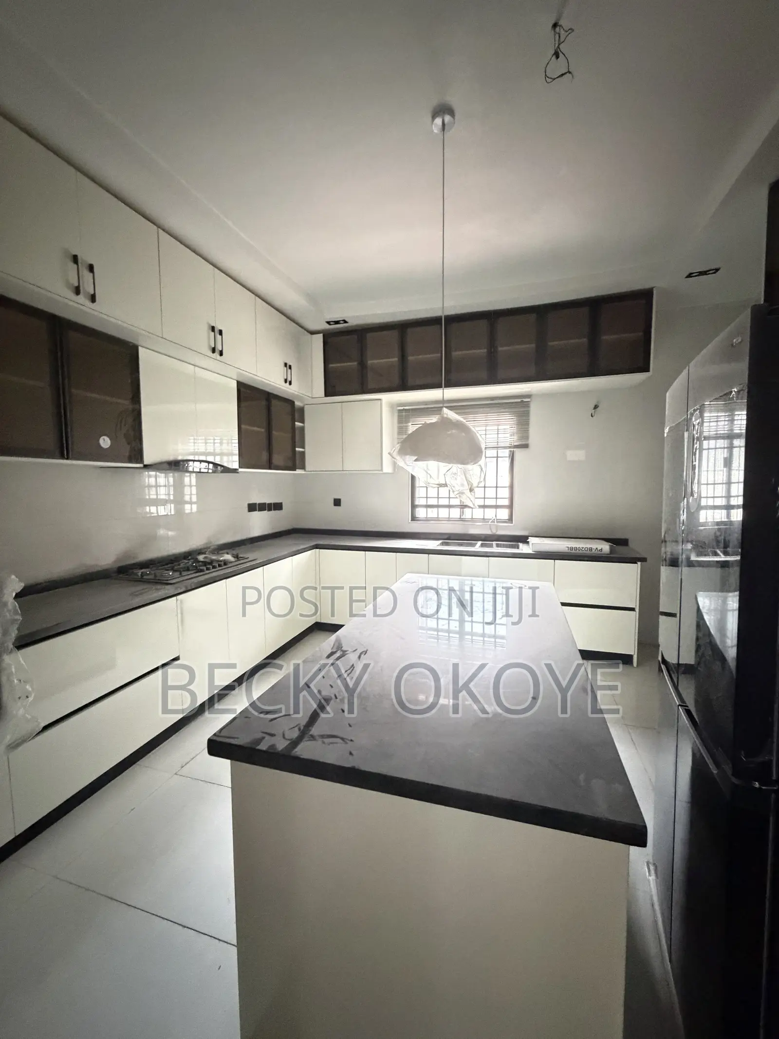 5bdrm Duplex in Jahi for sale