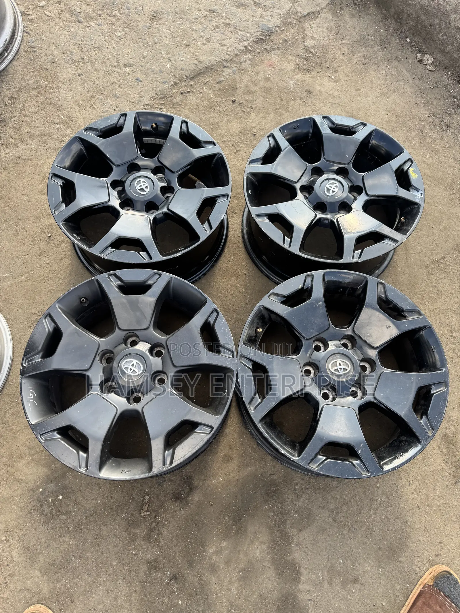 2020 Toyota Hilux Rogue Rim 18