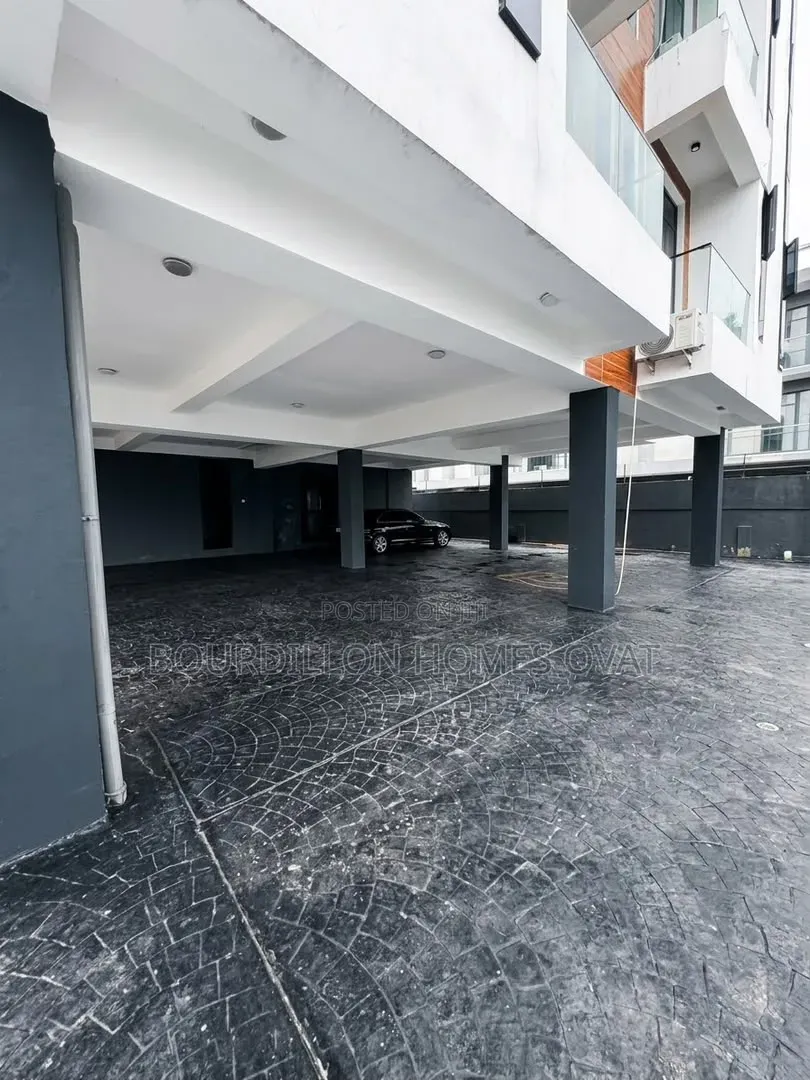 2bdrm Apartment in Chevron Lekki Lagos for sale