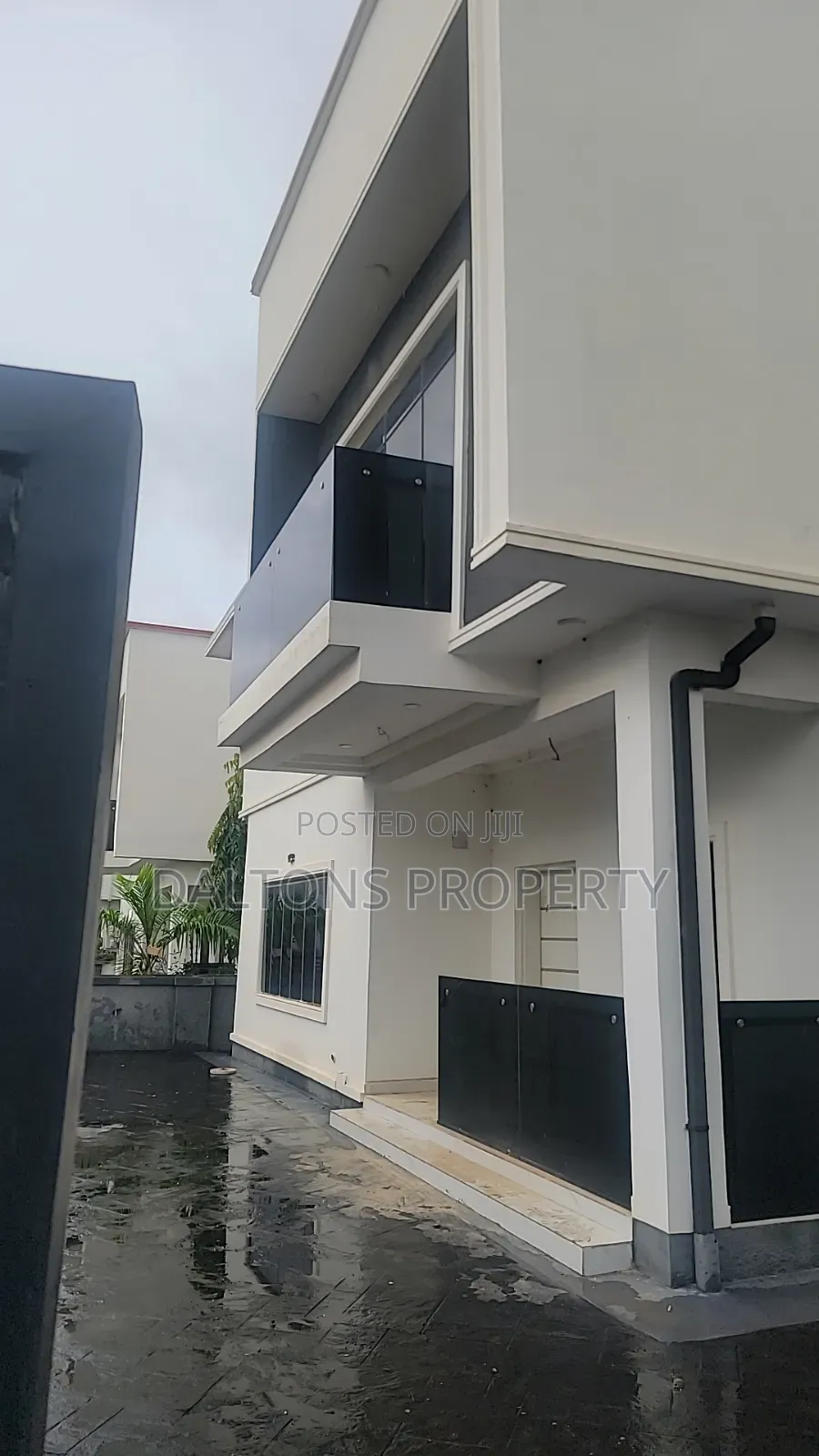 4bdrm Duplex in Vista, Sabon Lugbe for sale