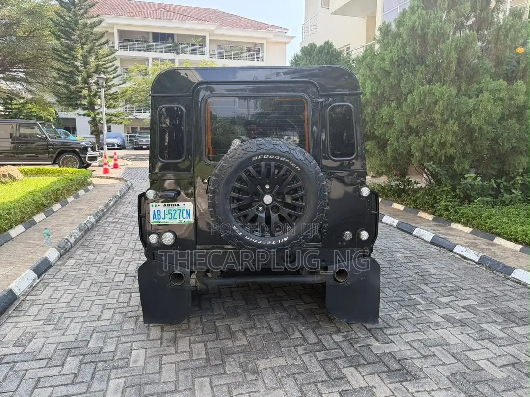 Land Rover Defender 2016 Black