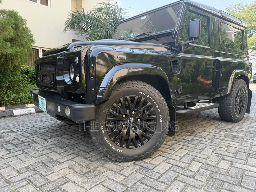 Land Rover Defender 2016 Black