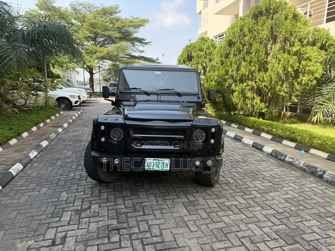 Land Rover Defender 2016 Black