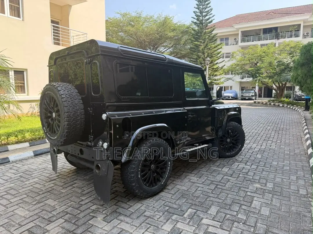 Land Rover Defender 2016 Black