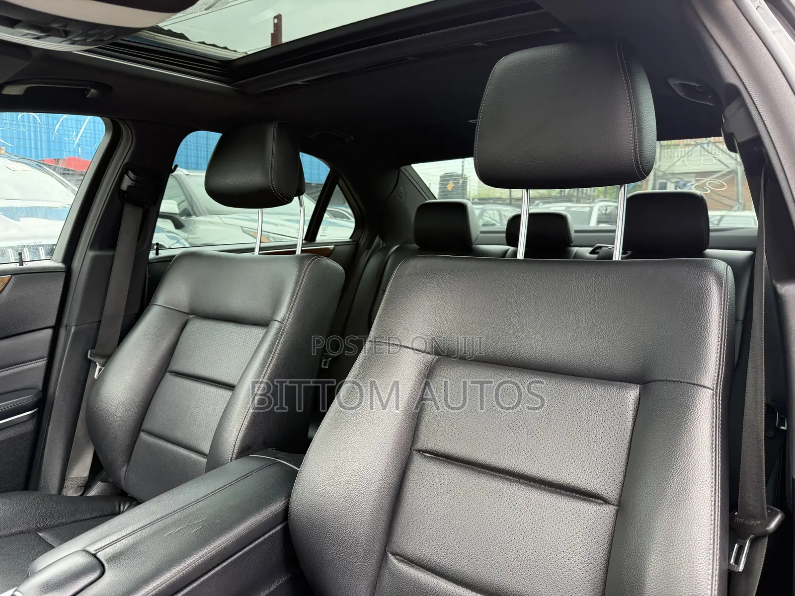 Mercedes-Benz E350 Base 4Matic Sedan AWD (3.5L 6cyl 7A) 2015 Black
