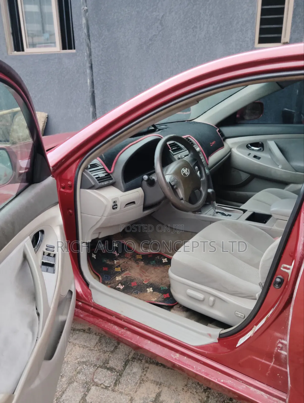Toyota Camry Base 4dr Sedan (2.5L 4cyl 6M) 2010 Red