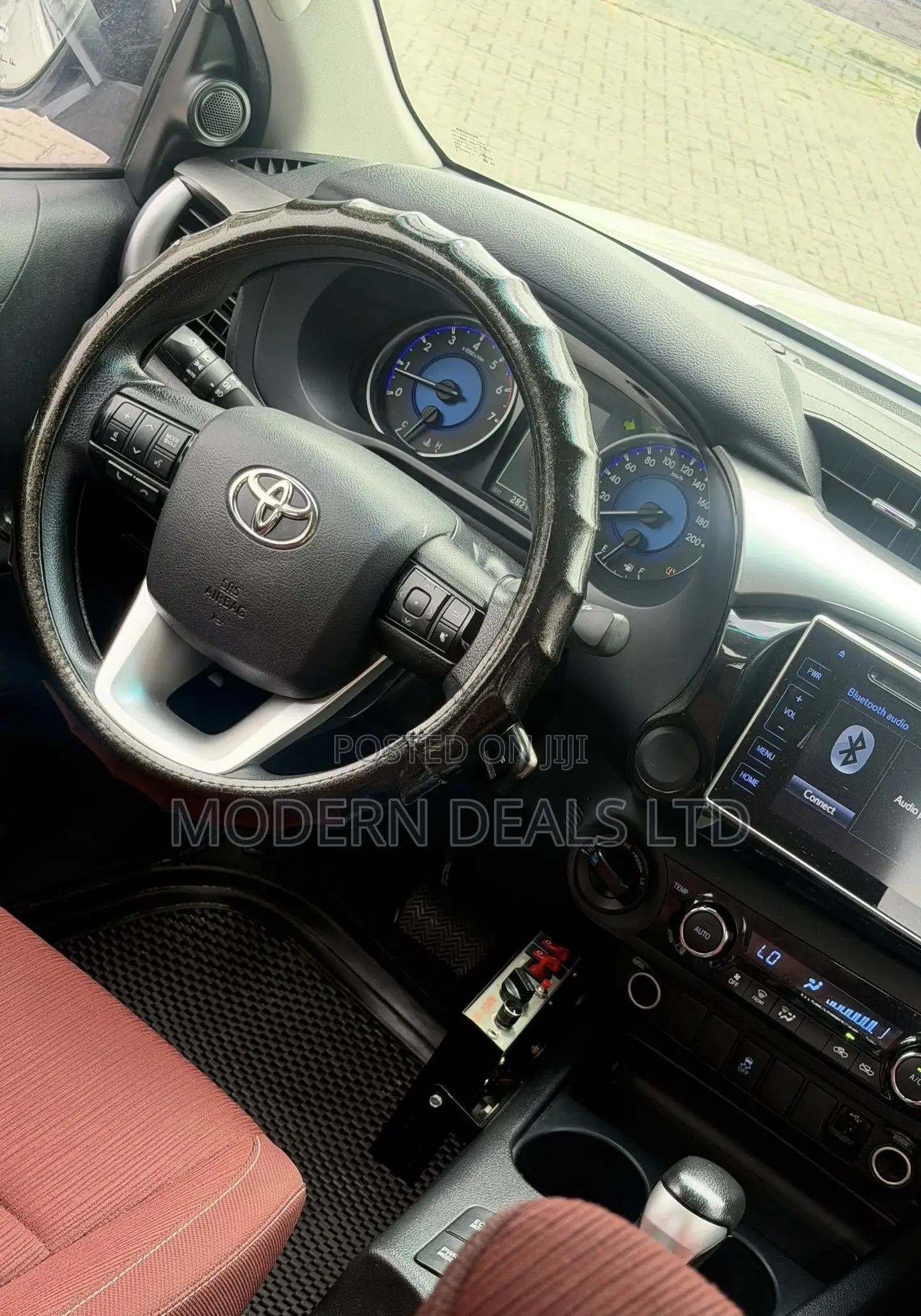 Toyota Hilux 2020 White