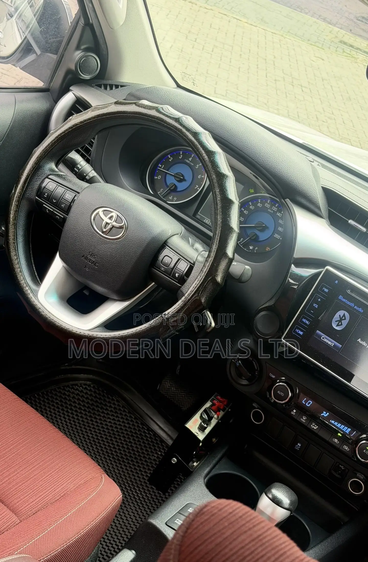 Toyota Hilux 2020 White