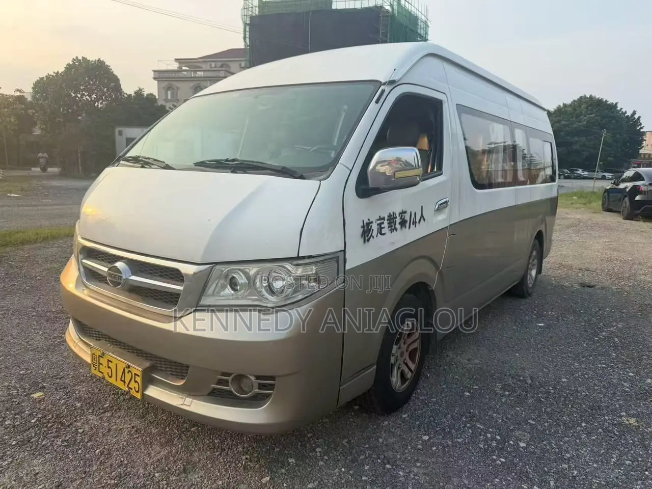 Toyota HiAce 2014 White