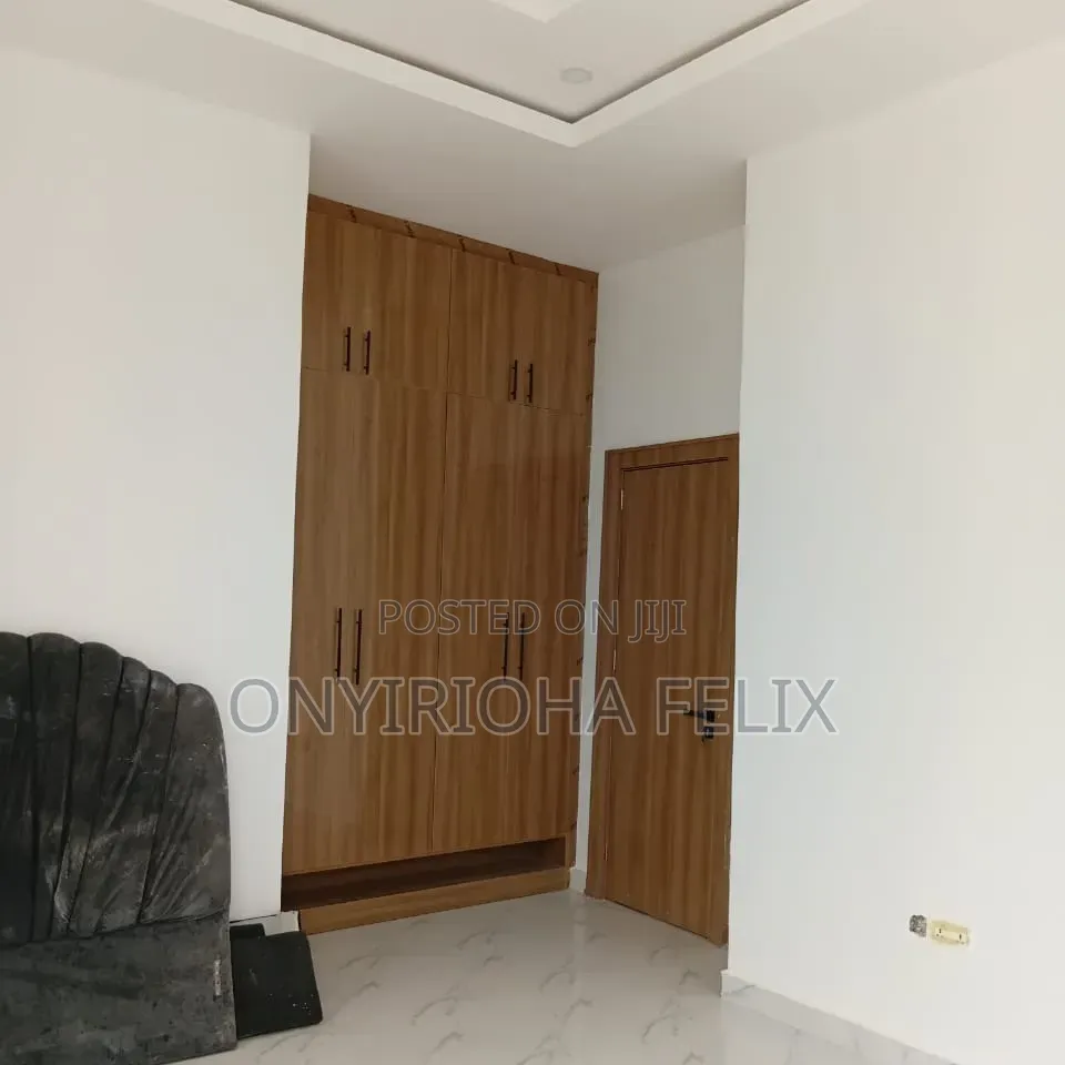 2bdrm Block of Flats in Gwarinpa 6Th Avenue, Bunkoro for rent