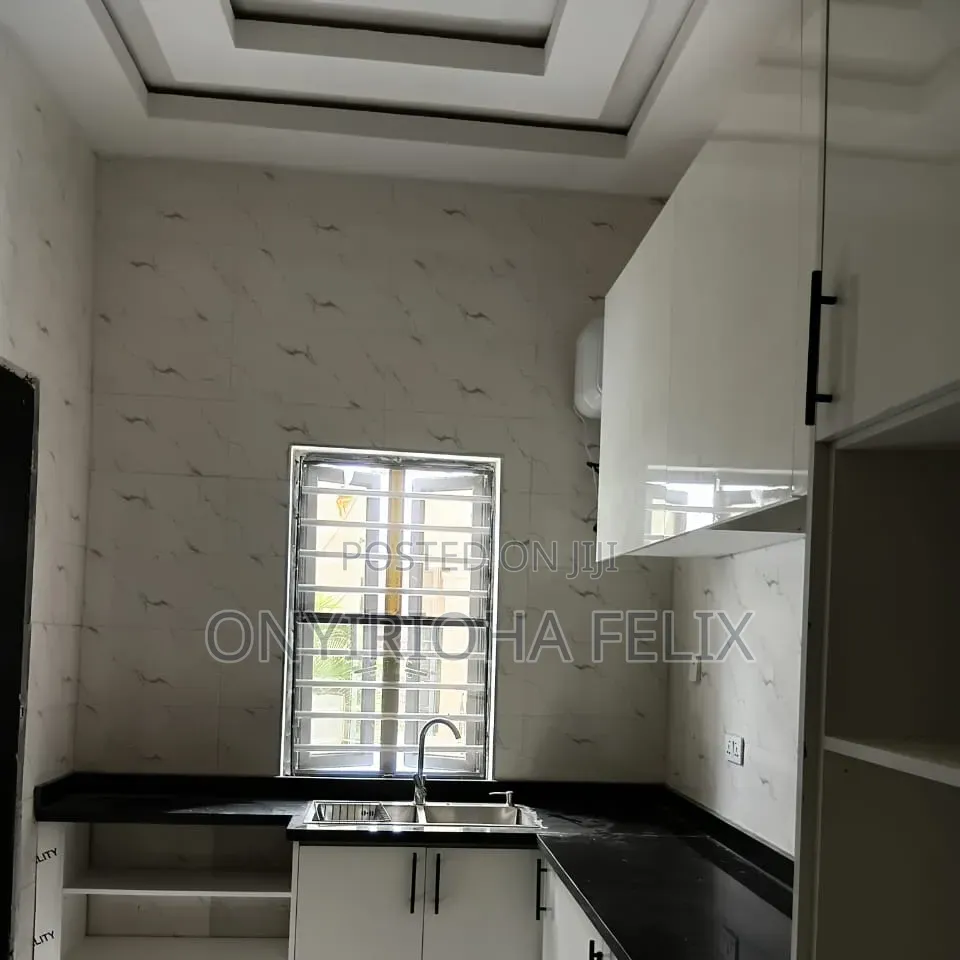 2bdrm Block of Flats in Gwarinpa 6Th Avenue, Bunkoro for rent