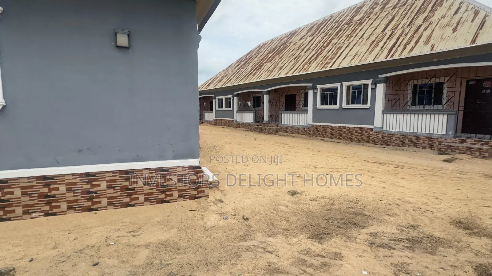 1bdrm Block of Flats in Oshimili North for sale