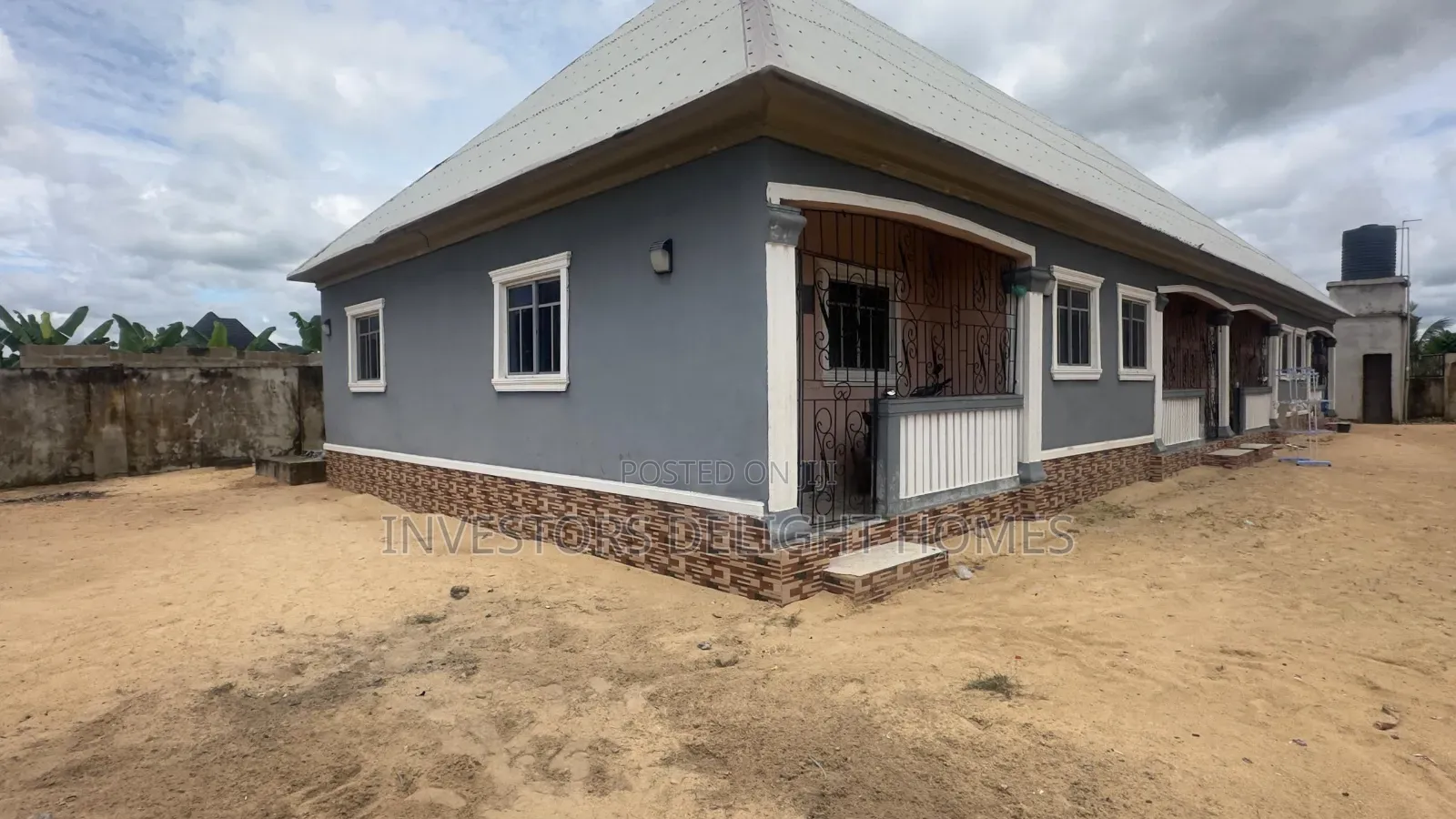 1bdrm Block of Flats in Oshimili North for sale