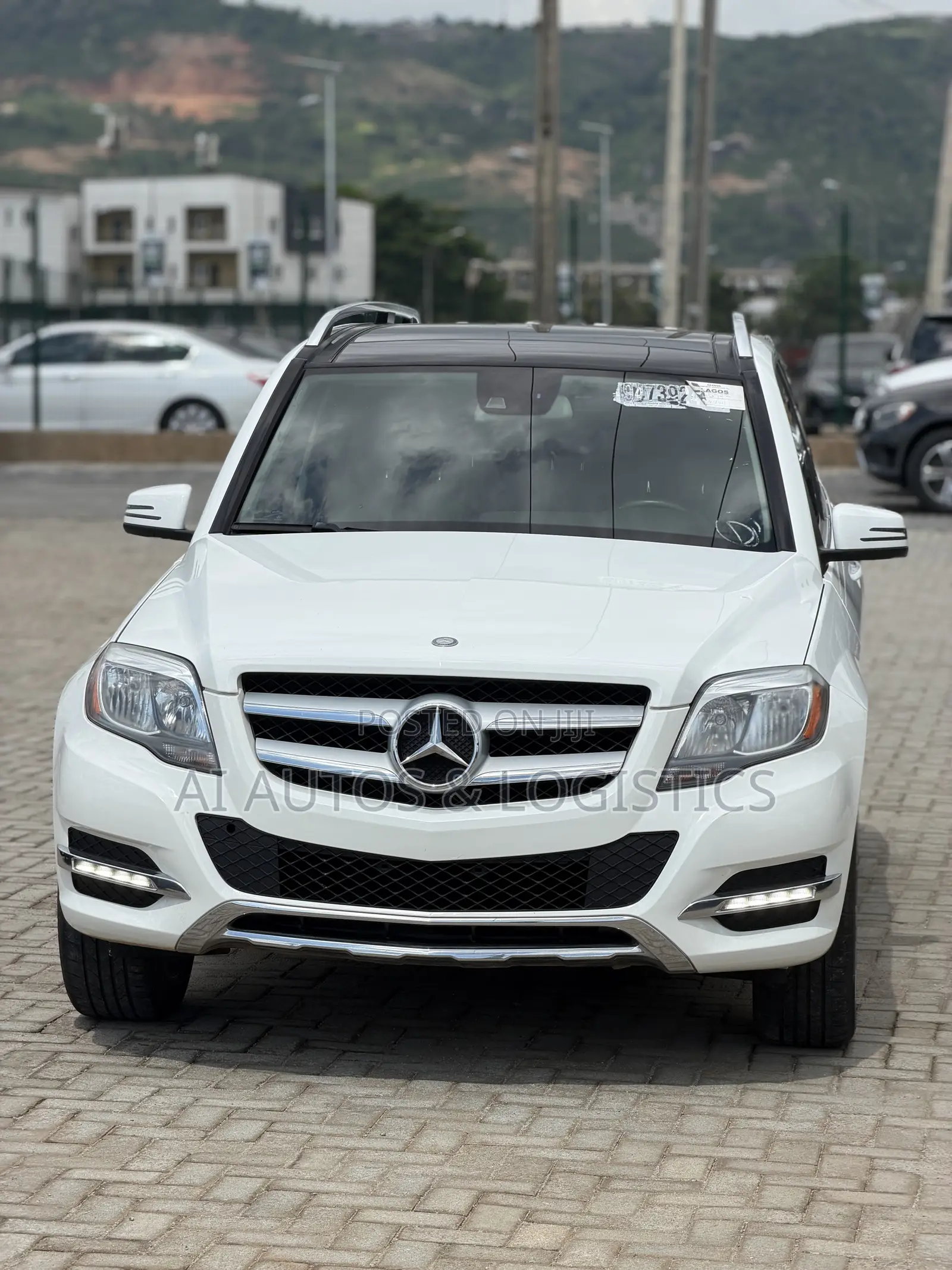 Mercedes-Benz GLK-Class Base GLK 350 4dr AWD 4MATIC (3.5L 6cyl 7A) 2015