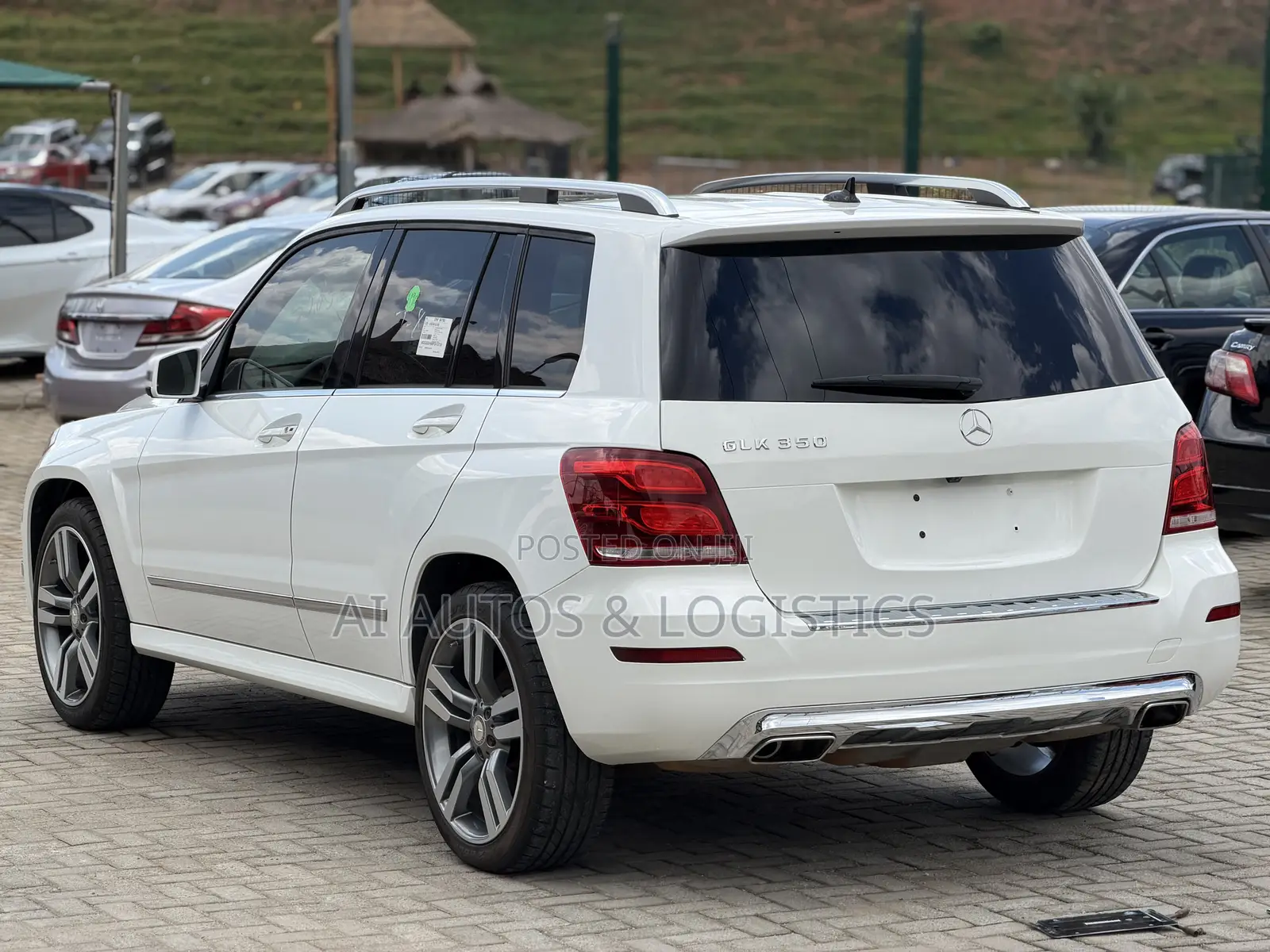 Mercedes-Benz GLK-Class Base GLK 350 4dr AWD 4MATIC (3.5L 6cyl 7A) 2015