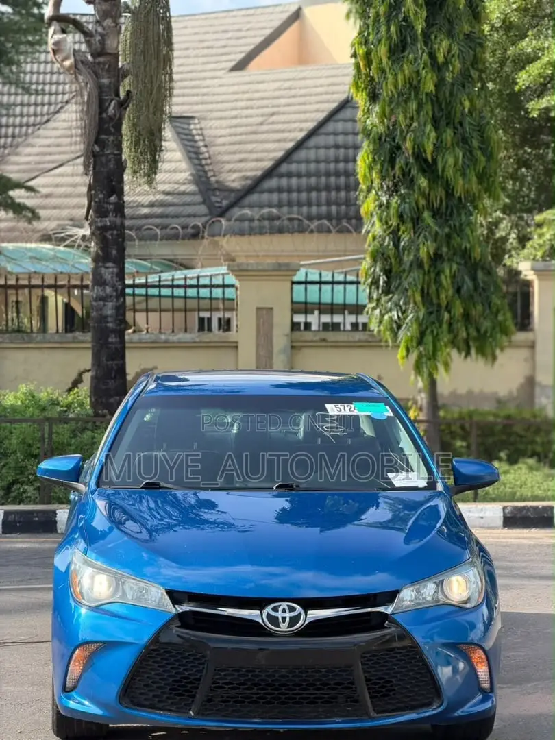 Toyota Camry SE 4dr Sedan (2.5L 4cyl 6A) 2017 Blue