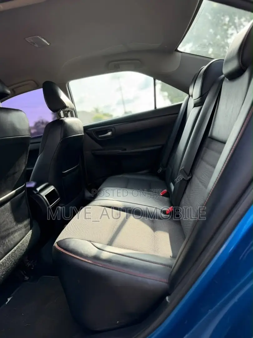 Toyota Camry SE 4dr Sedan (2.5L 4cyl 6A) 2017 Blue
