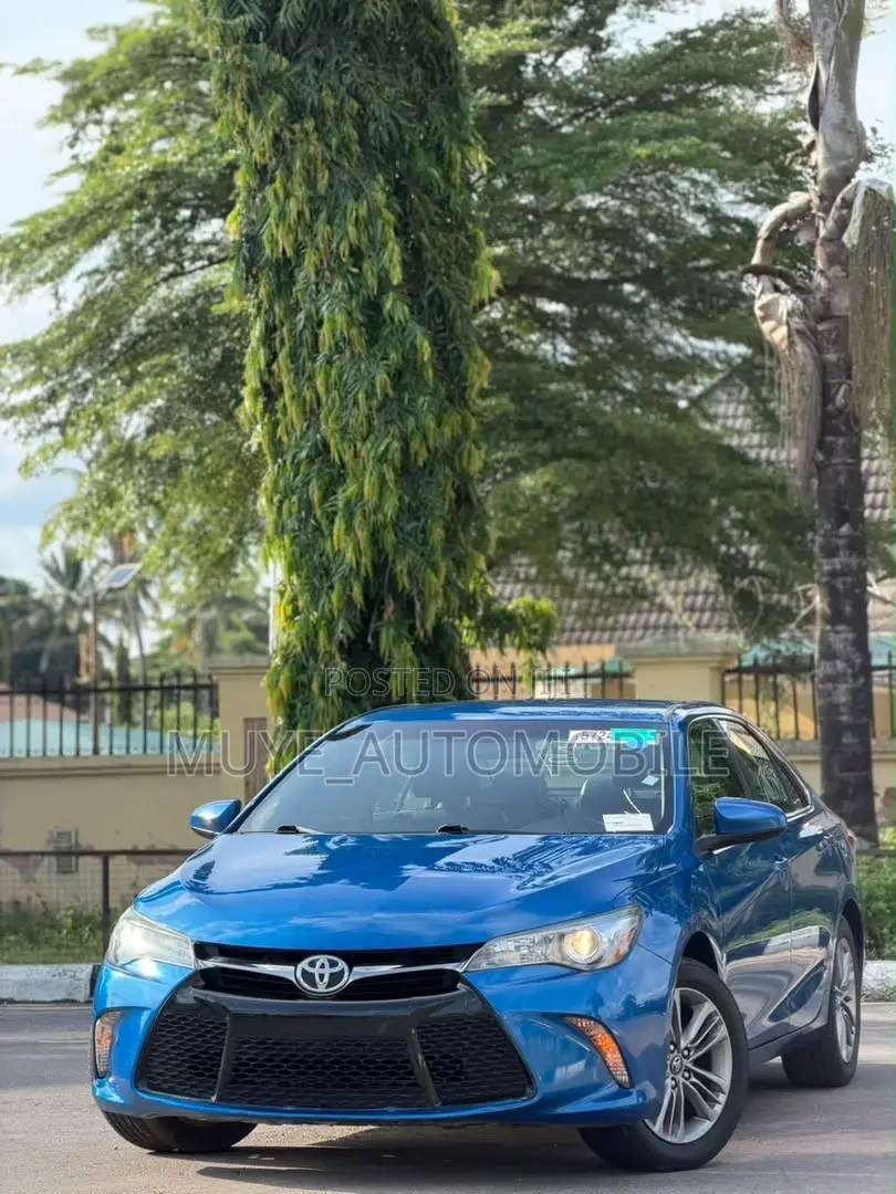 Toyota Camry SE 4dr Sedan (2.5L 4cyl 6A) 2017 Blue