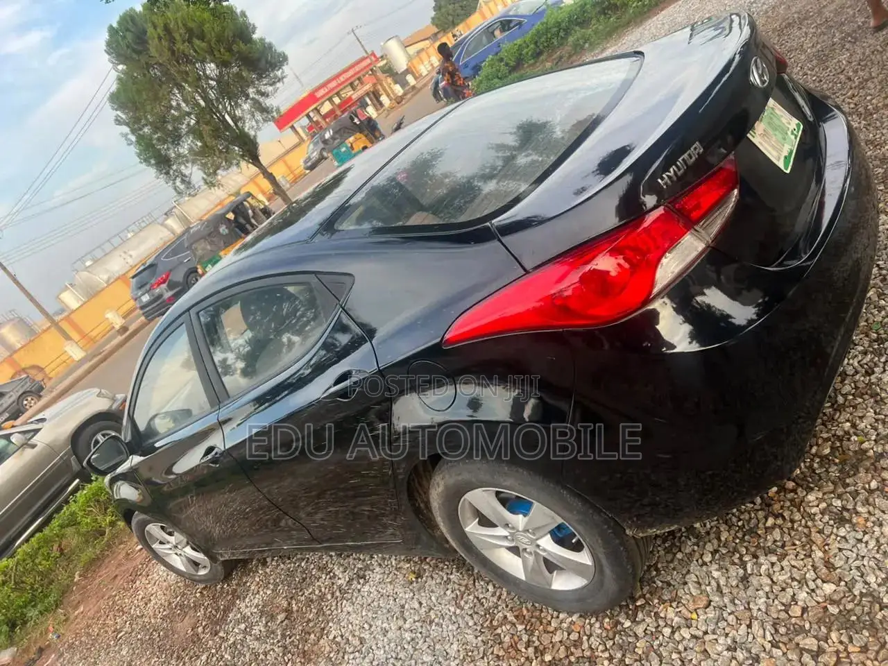 Hyundai Elantra 2013 Black
