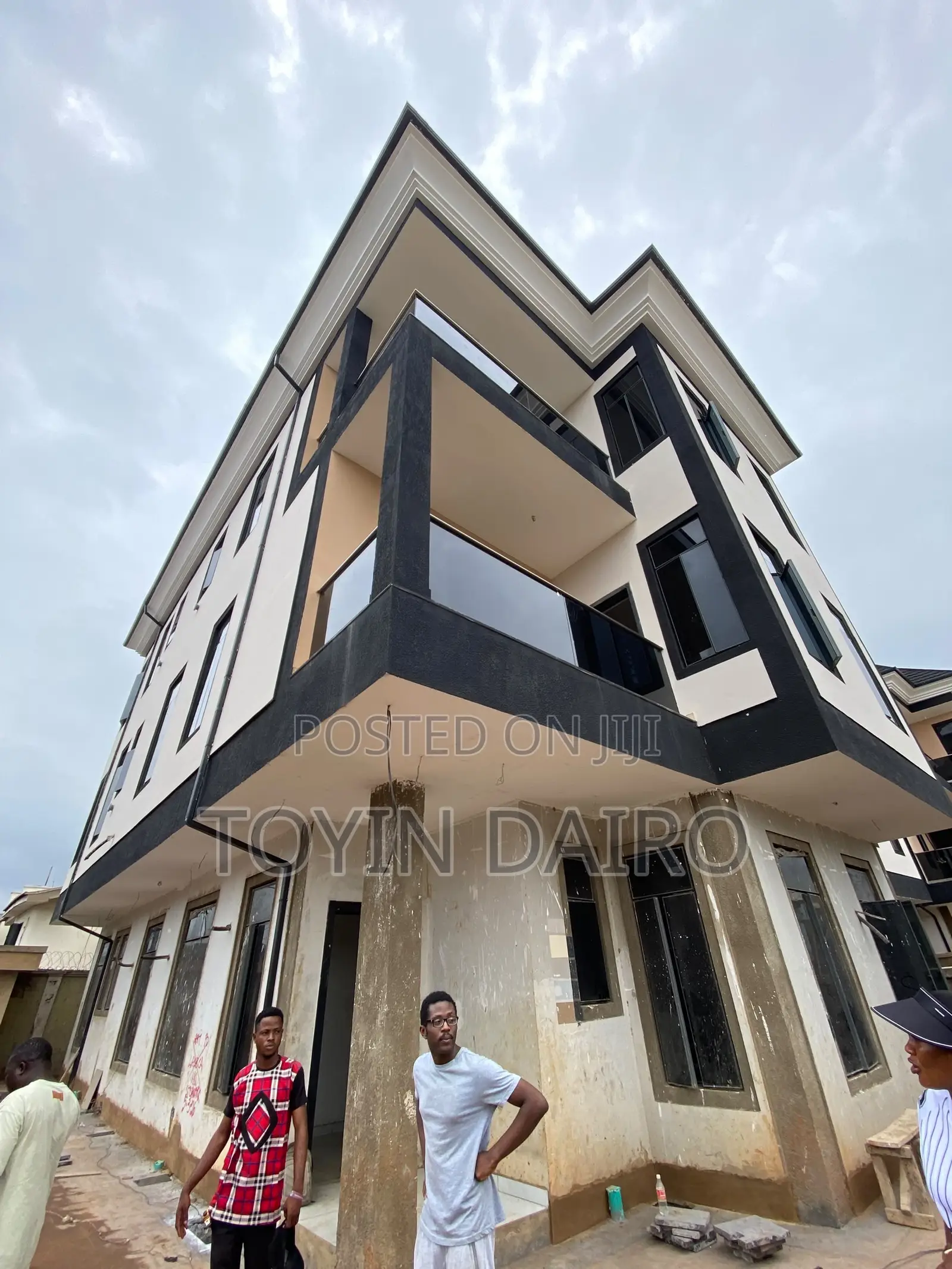 6bdrm Duplex in Magodo Phase 2 Gra for sale