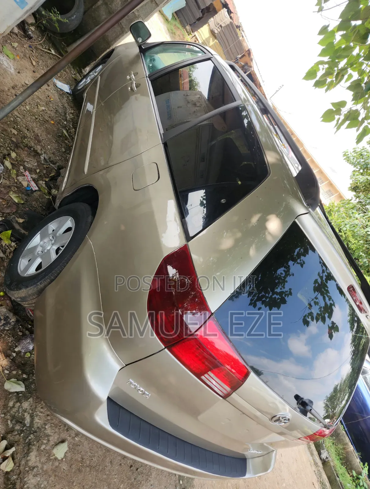 Toyota Sienna 2005 Gold