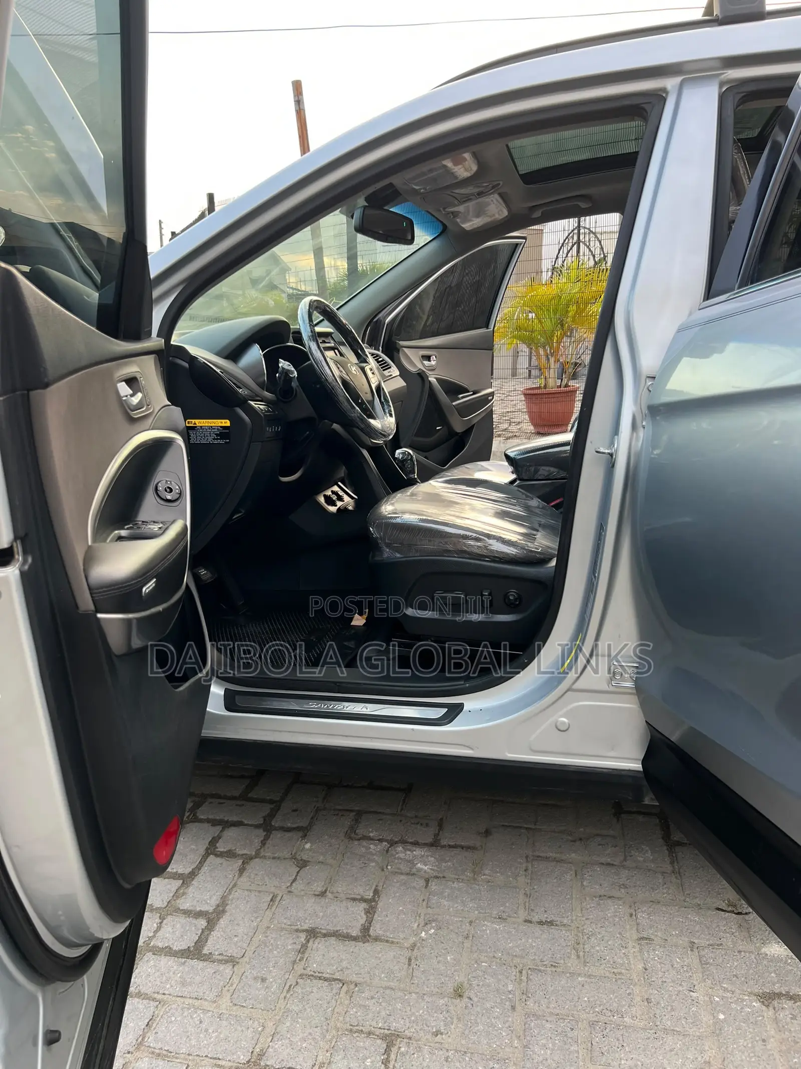 Hyundai Santa Fe Limited 4dr SUV AWD (3.3L 6cyl 6A) 2015 Silver