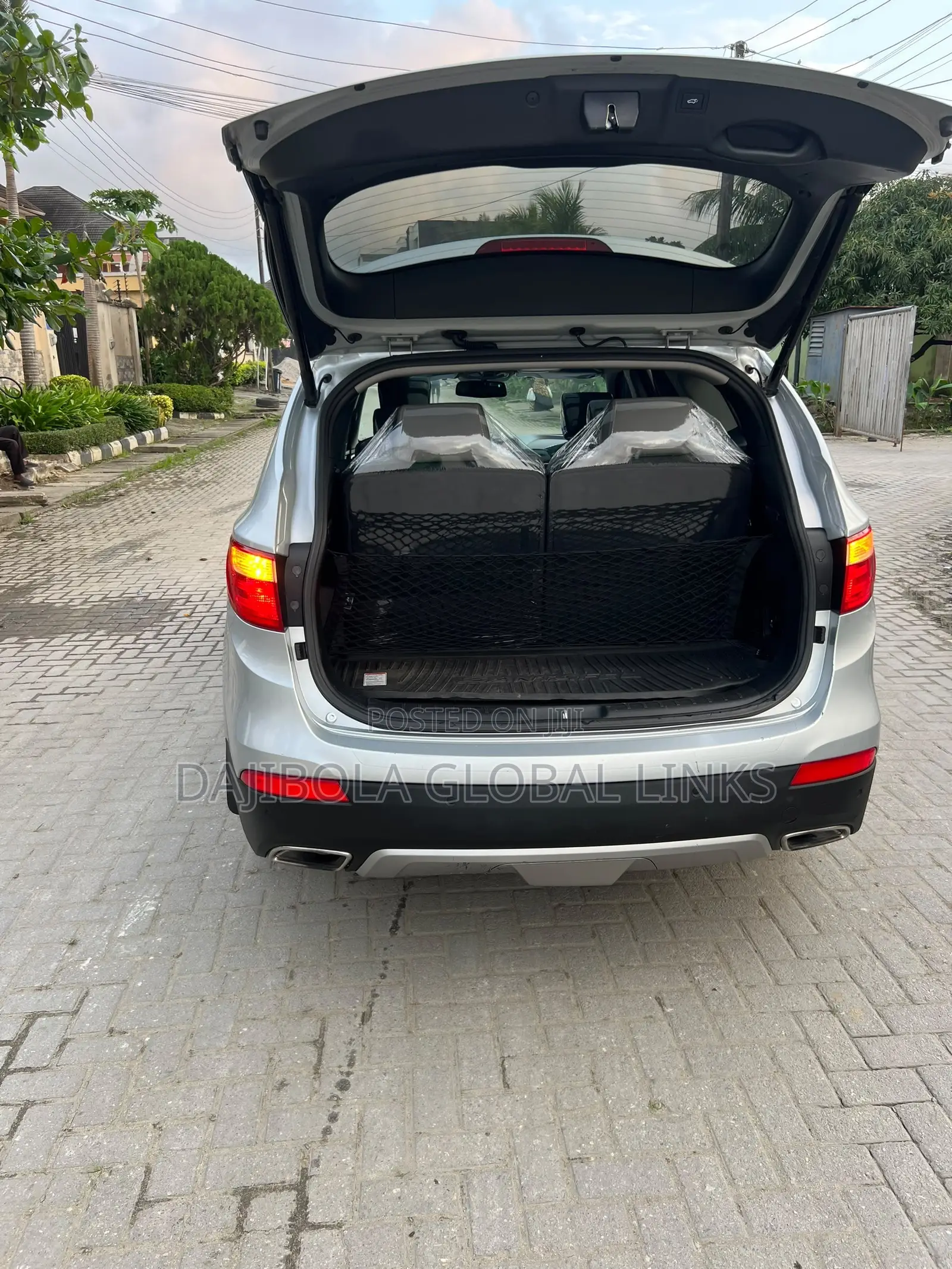 Hyundai Santa Fe Limited 4dr SUV AWD (3.3L 6cyl 6A) 2015 Silver