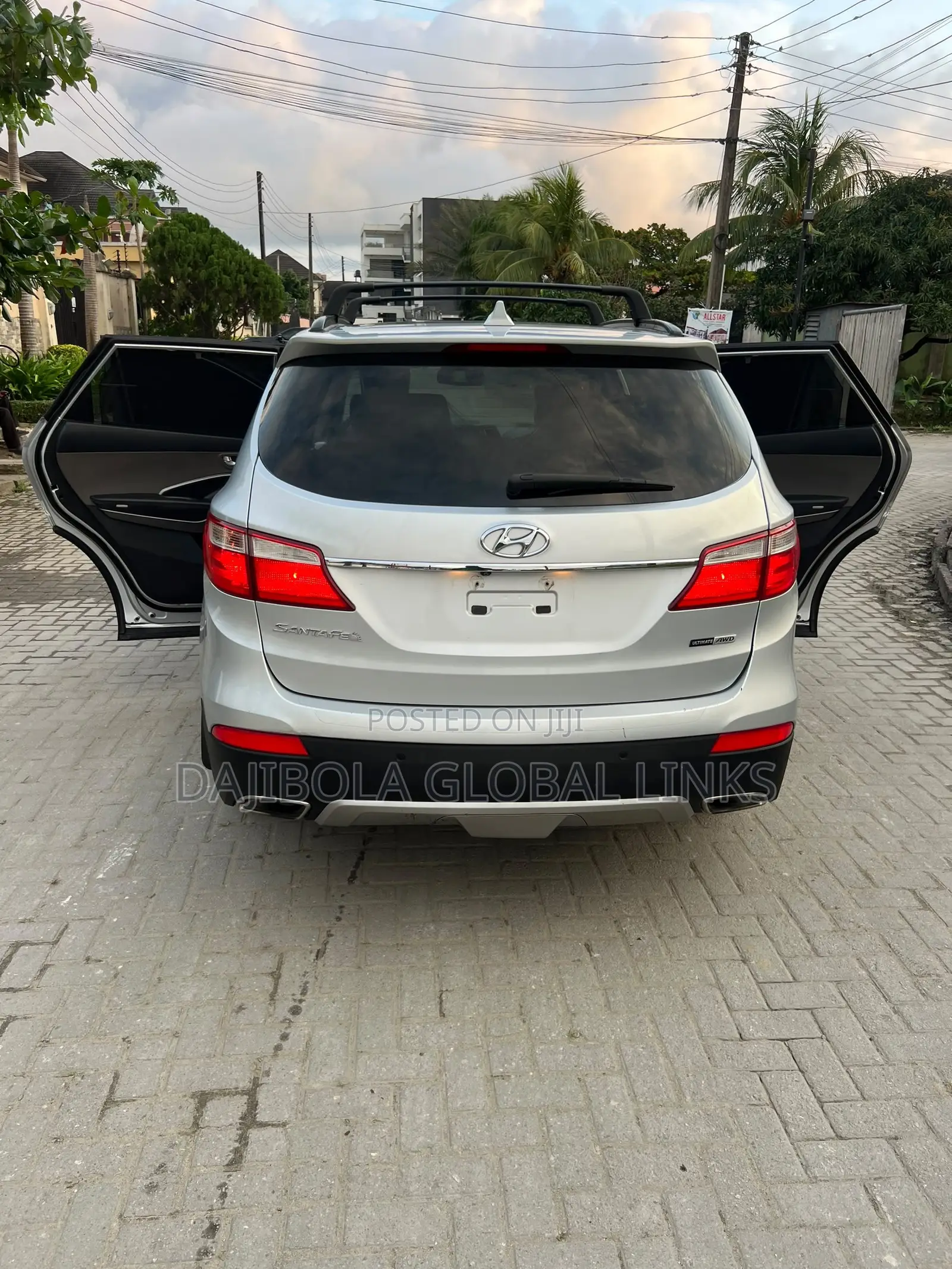 Hyundai Santa Fe Limited 4dr SUV AWD (3.3L 6cyl 6A) 2015 Silver