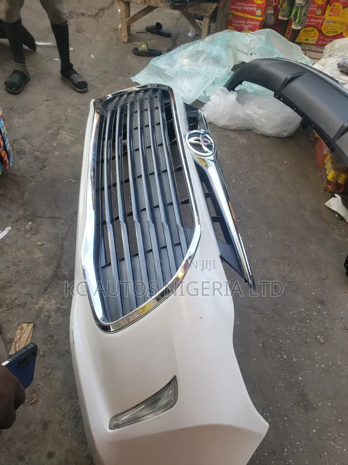 Front Bumper Toyota Avalon 2018 Complete