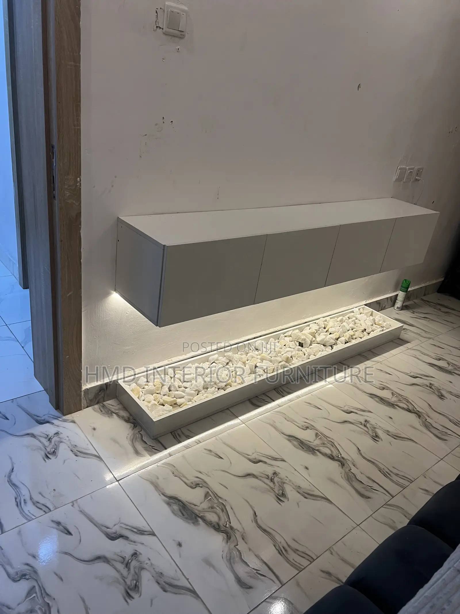 HDF Floating Console With Marble Stones and Light