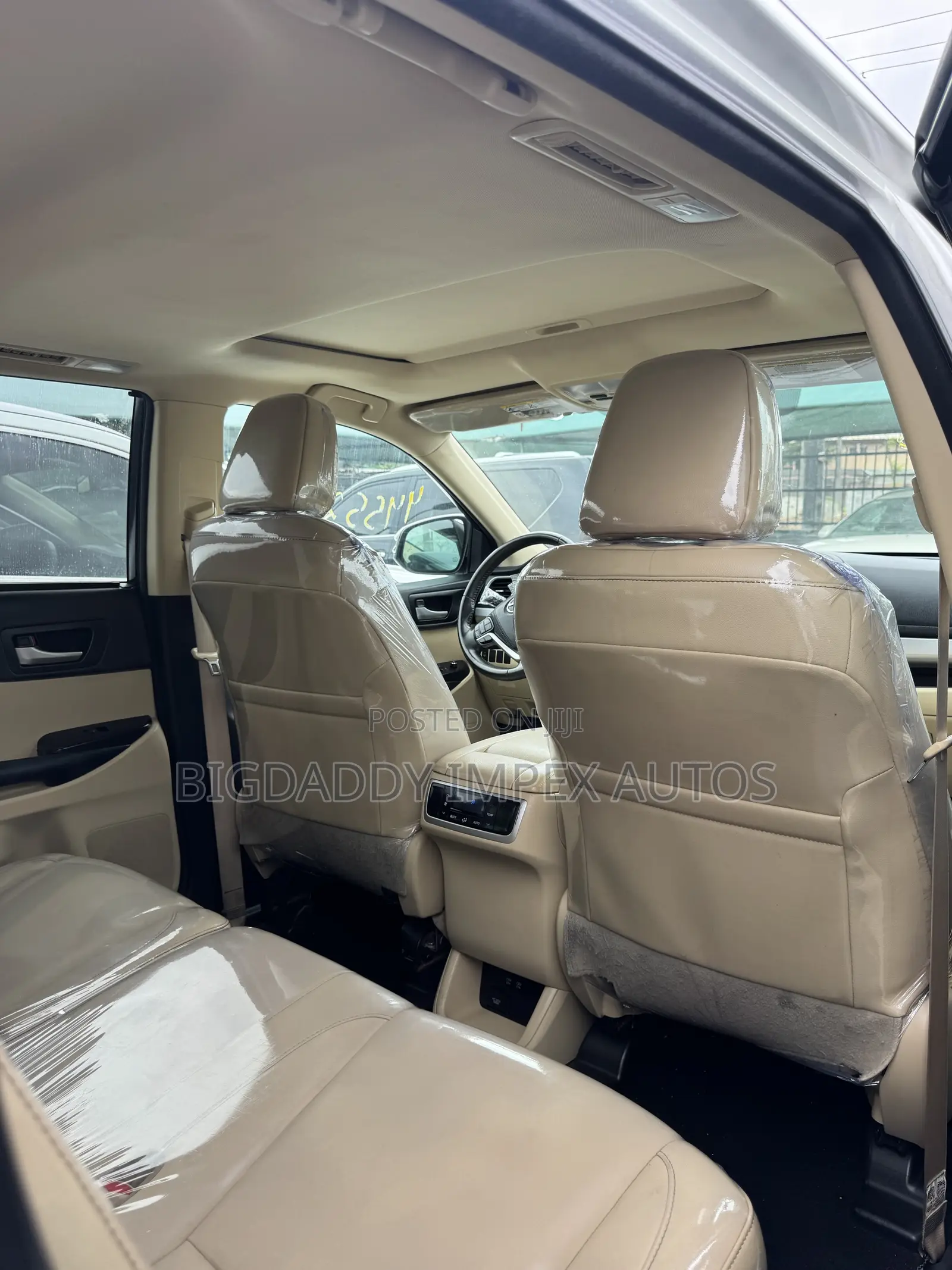 Toyota Highlander XLE 4x4 V6 (3.5L 6cyl 8A) 2018 White