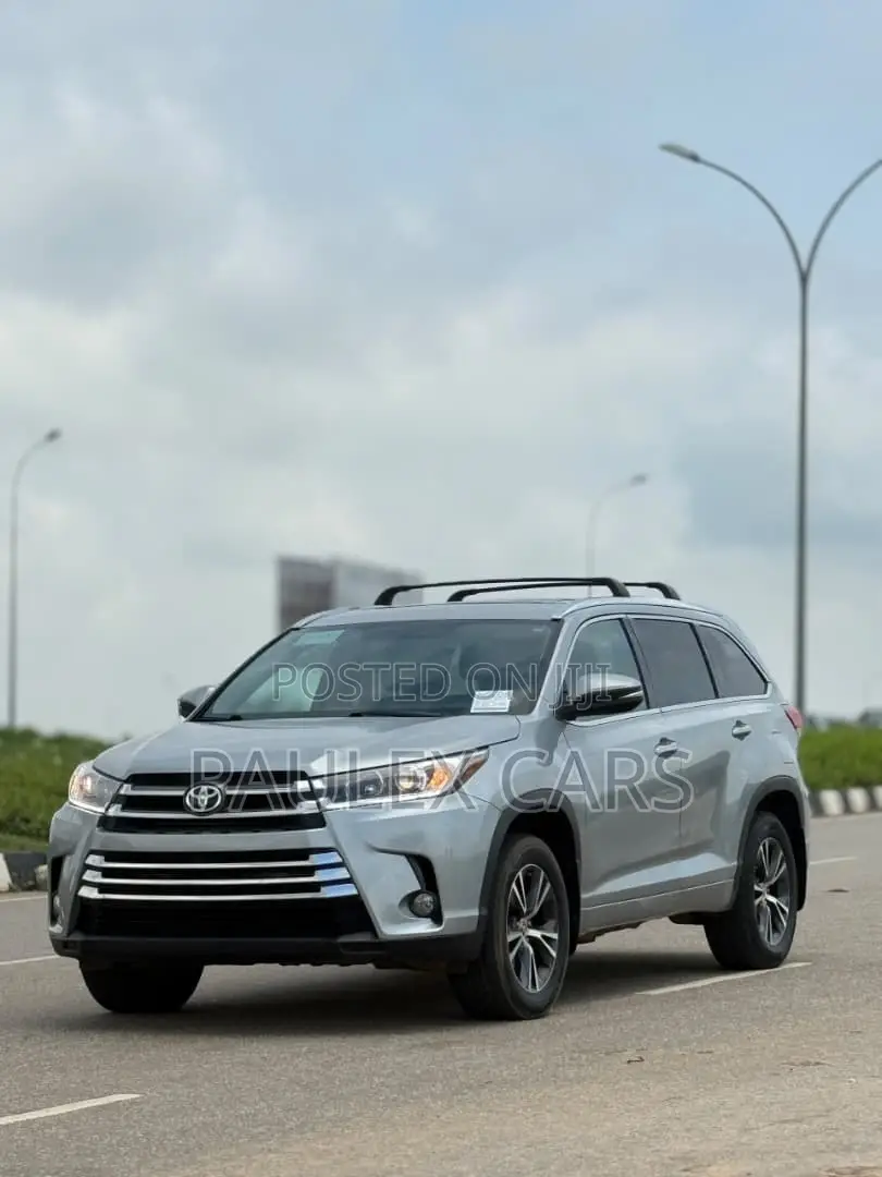 Toyota Highlander Limited V6 4x4 (3.5L 6cyl 6A) 2016 Silver