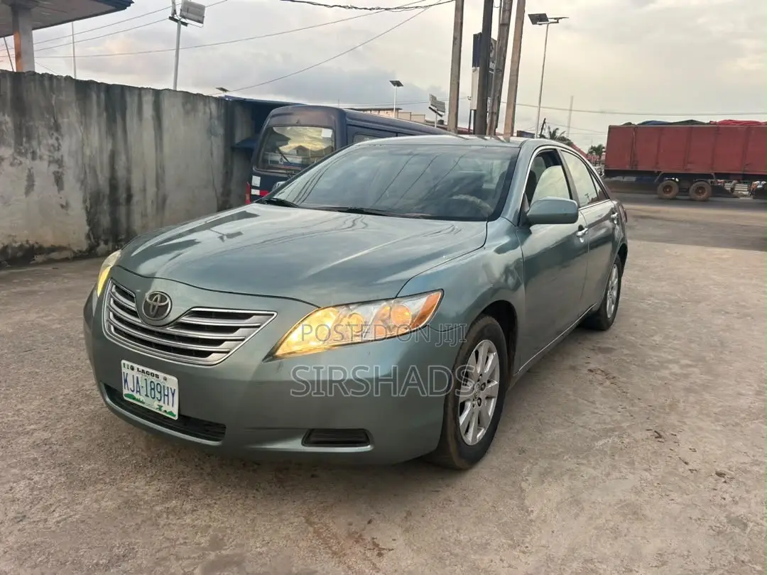 Toyota Camry LE 4dr Sedan (2.4L 4cyl 5A) 2009 Green